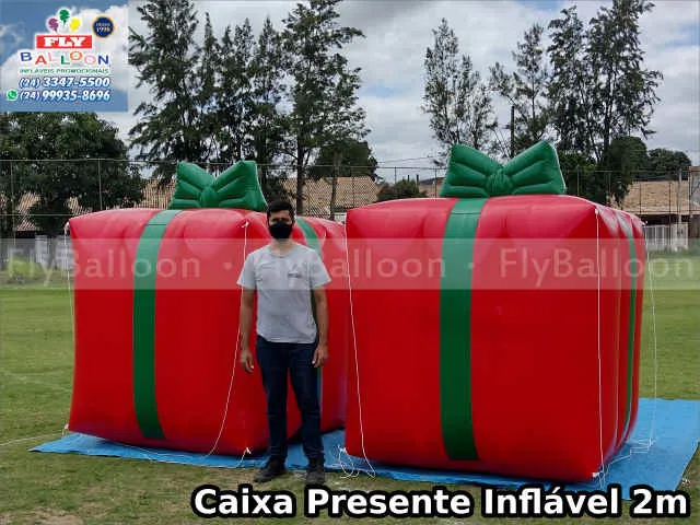 Caixa inflável gigante vermelha de presente de natal