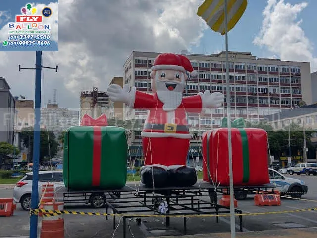 Papai Noel inflável gigante para prefeitura de Volta Redonda